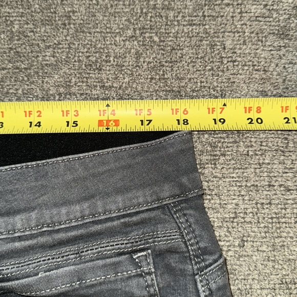 Democracy Jeans - Picture 5 of 7